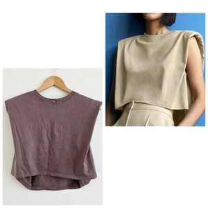 Aritzia Babaton Shoulder Pad Cropped T-Shirt taupe brown small cotton